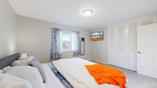 23-Bedroom-7850-Greenwood-Blvd-Denver-CO-80221