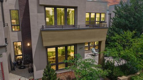 02-8041-E-29th-Avenue-Denver-CO-80238