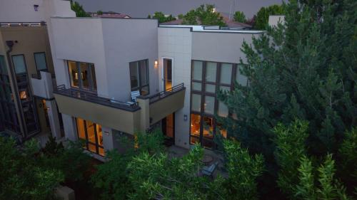 66-8041-E-29th-Avenue-Denver-CO-80238-1
