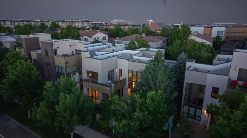 66-8041-E-29th-Avenue-Denver-CO-80238-2
