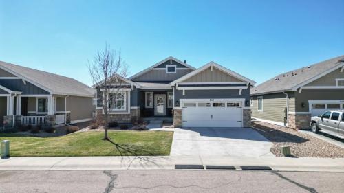 44-Front-yard-8110-River-Run-Dr-Greeley-Co-80634