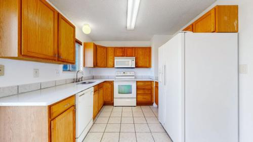 08-Kitchen-817-44th-Ave-Greeley-CO-80634