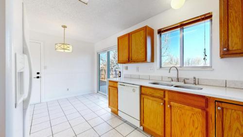 10-Kitchen-817-44th-Ave-Greeley-CO-80634