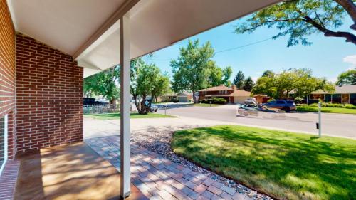 36-Front-yard-8188-Chase-Dr-Arvada-CO-80003
