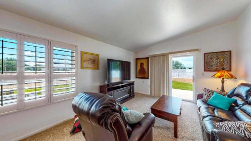 05-Living-room-863-Sunchase-Dr-Fort-Collins-CO-80524