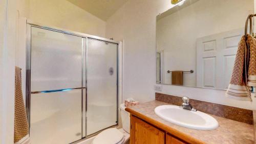 23-Bathroom-2-863-Sunchase-Dr-Fort-Collins-CO-80524