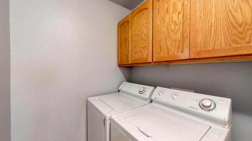 25-Laundry-room-923-Durum-Ct-Windsor-CO-80550