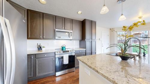 14-Kitchen-9615-Downing-St-Thornton-CO-80229