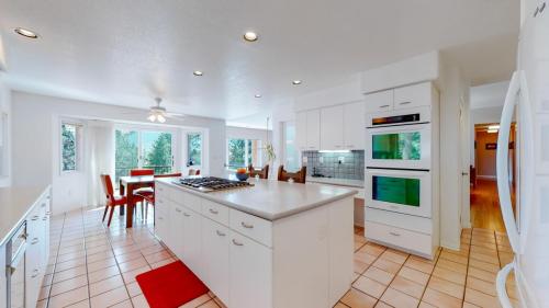 12-Kitchen-9630-S-Perry-Park-Rd-Larkspur-CO-80118