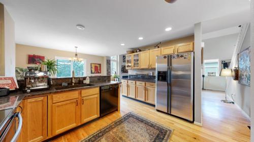 11-Kitchen-9639-N-Kendall-Ct-Westminster-CO-80021