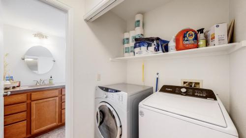42-Laundry-9752-Quay-Loop-Westminster-CO-80021