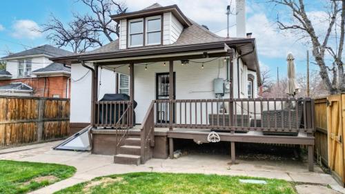 01-Frontayrd-993-S-Emerson-St-Denver-CO-80209